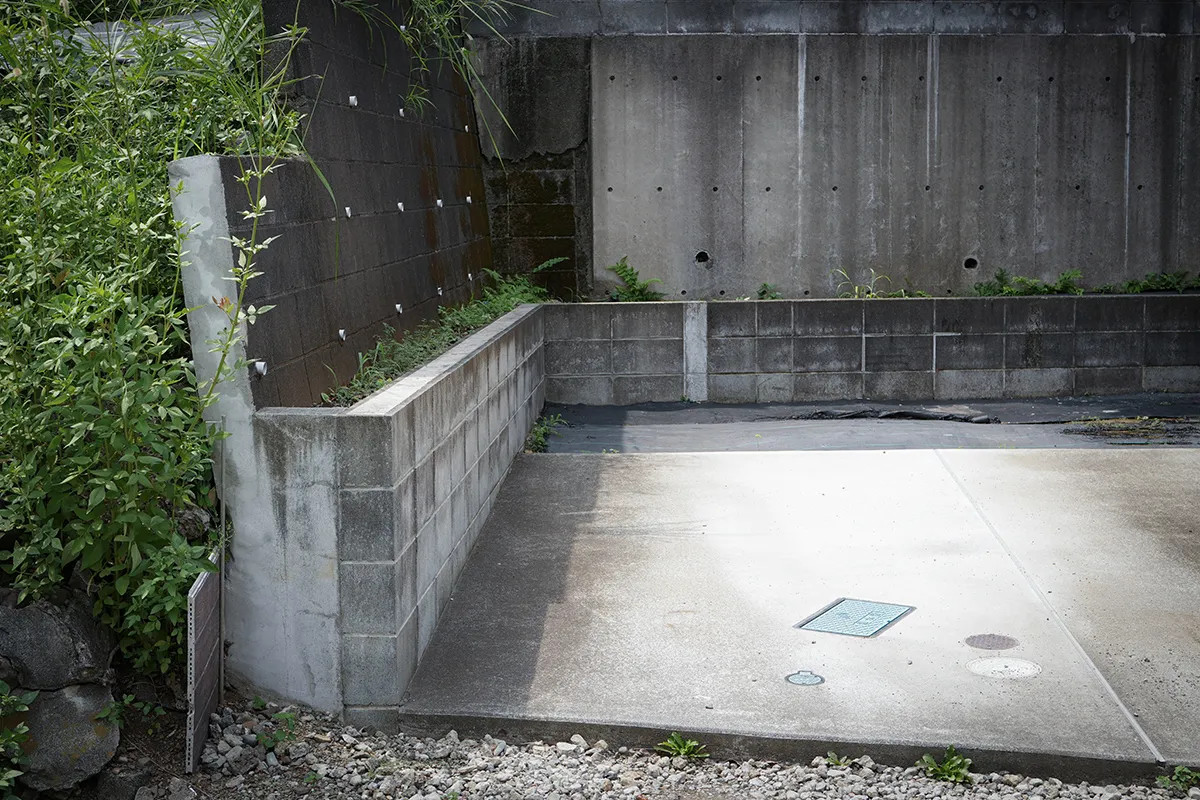 カースペース 破損・ひび割れ