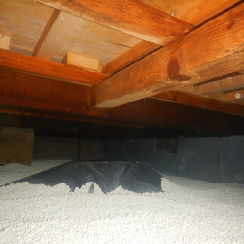 調湿材敷き込み施工