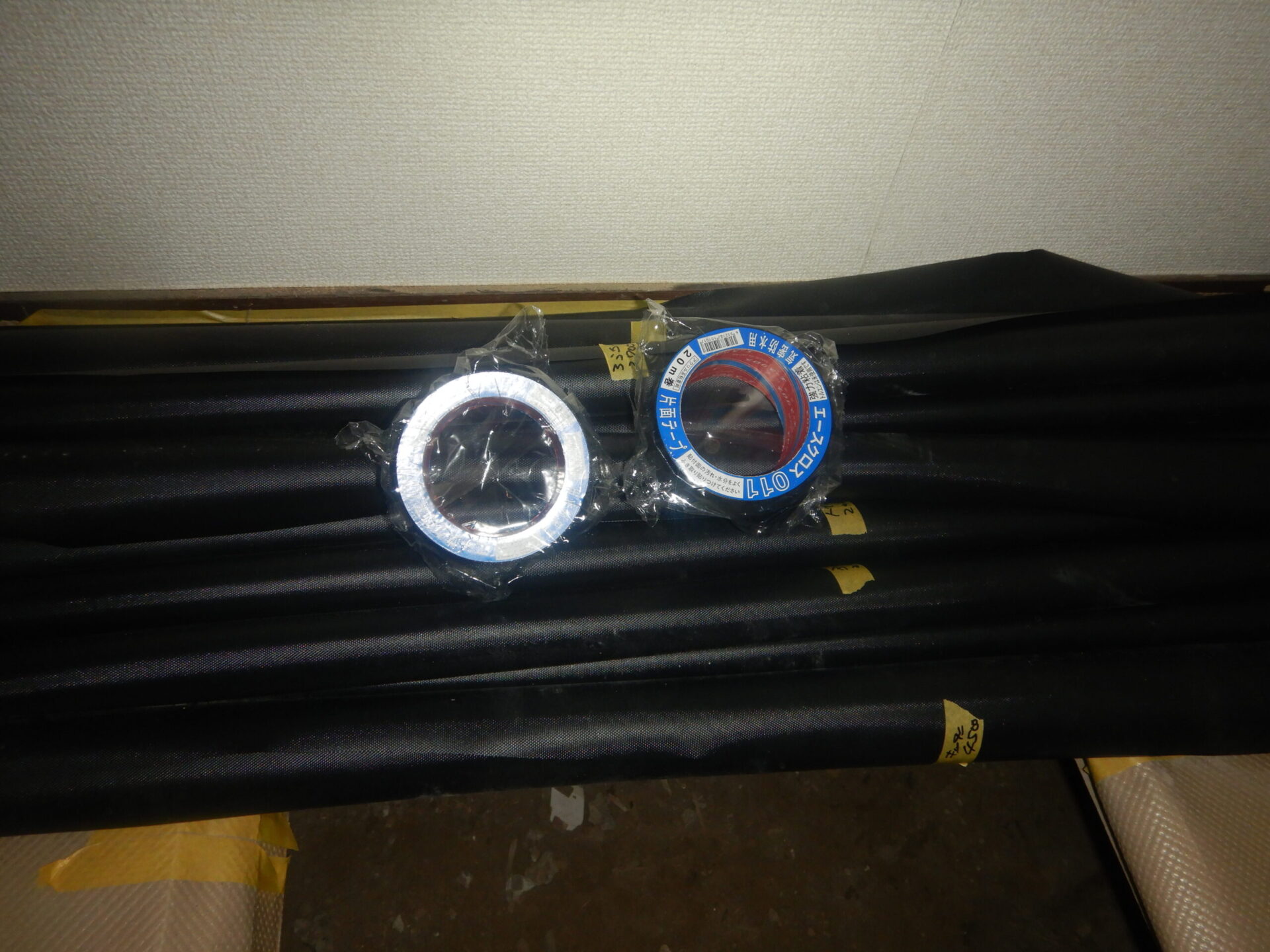 調湿材敷き込み施工